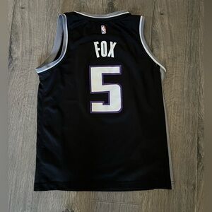 Sacramento Kings De’Aaron Fox #5 NBA Jersey Youth Medium Black Fanatics